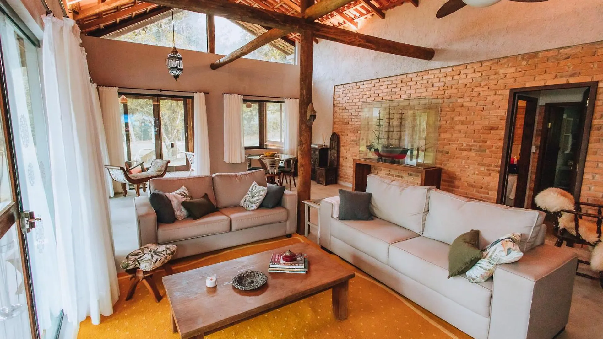 Villa Refugio Rio Lamin: Conforto Na Natureza Wq3975 à Itapoá